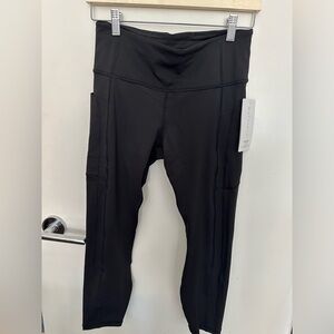 Athleta Ultimate Stash II 7/8 Legging, Black, size M, NWT